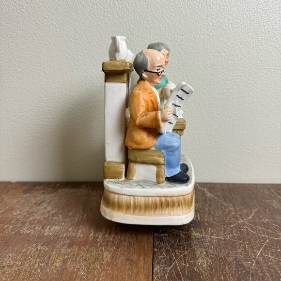 Sankyo Japan Vintage 1970s Music Box Home Sweet Home Elderly Couple in Kitchen - Picture 2 of 8